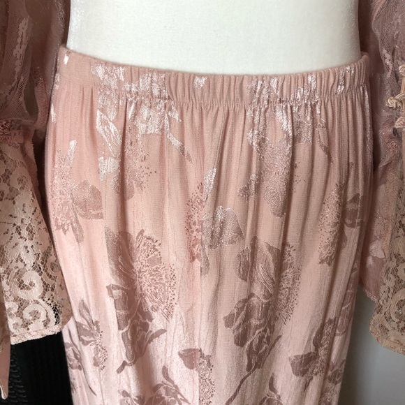 Studio VK Romantic Pink Floral Jacket & Skirt Set - Picture 6 of 15